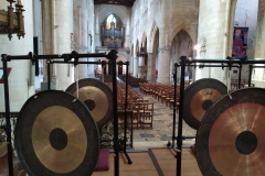 Les-Chants-du-Gong-Orchestra-Saintes-Gongs-et-Orgue-1